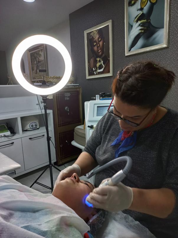 Öz Kleopatra Buz Lazer Salonu